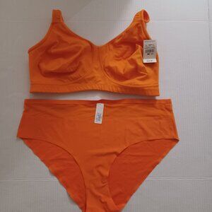 ASHLEY STEWART ORANGE BRA (44DD) & PANTIES (18/20)